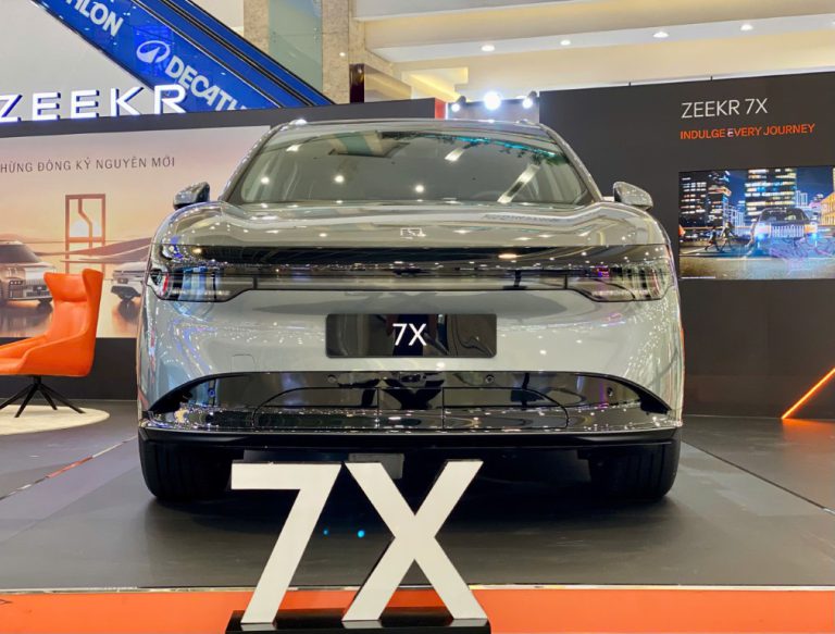 Zeekr 7x màu Xám Tech Grey